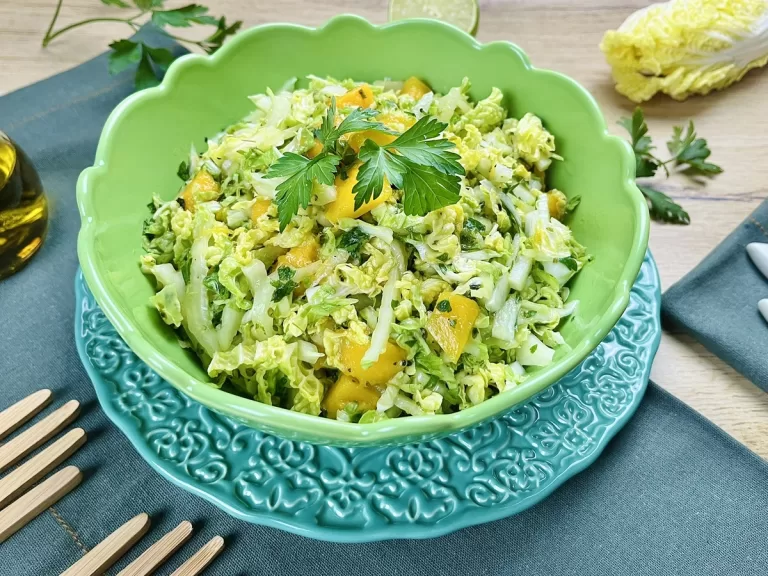 Receita de Salada de acelga com manga