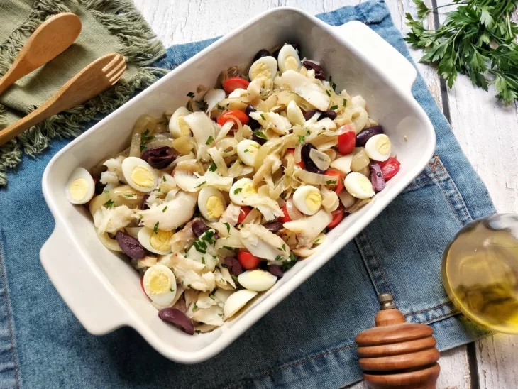 Receita de Salada de bacalhau simples