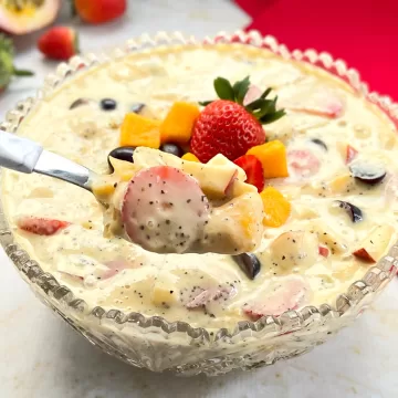 Salada de frutas com maracujá