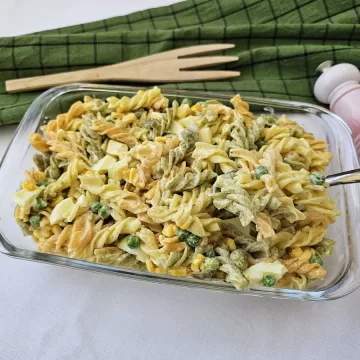 Salada de macarrão parafuso simples