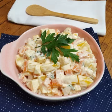 Salada de maionese de mandioquinha