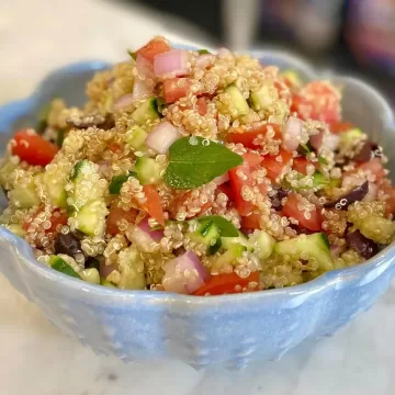 Salada de quinoa simples