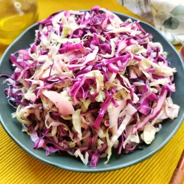 Salada de repolho branco e roxo