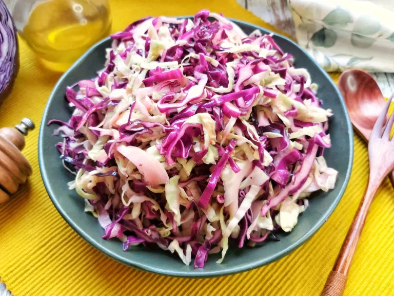 Receita de Salada de repolho branco e roxo