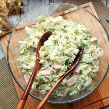 Salada de repolho com frango