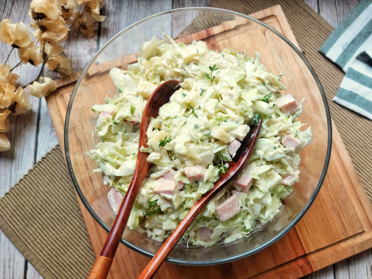 Salada de repolho com frango