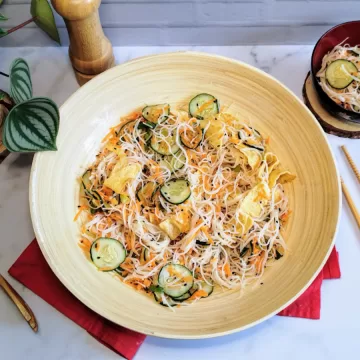 Salada oriental de bifum