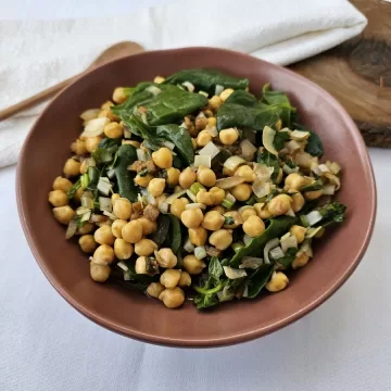 Salada proteica de grão-de-bico