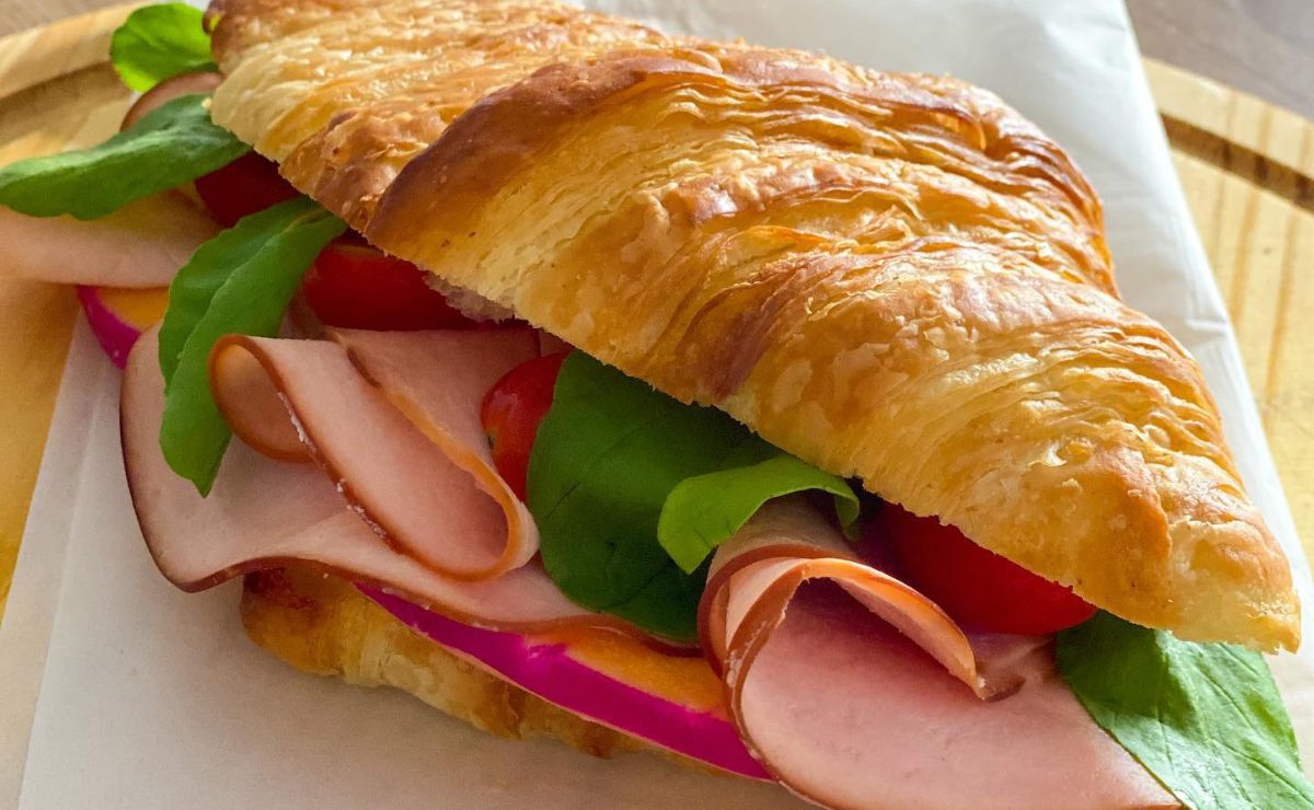 Sanduíche de croissant
