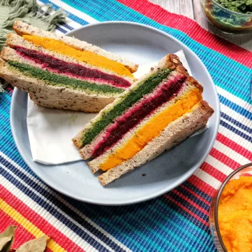 Sanduíche vegano colorido