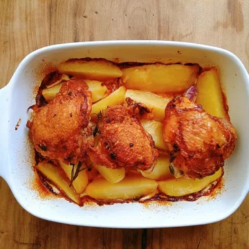 Sobrecoxa assada com batata