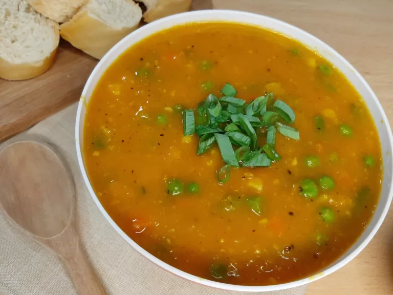 Receita de Sopa de abóbora com legumes