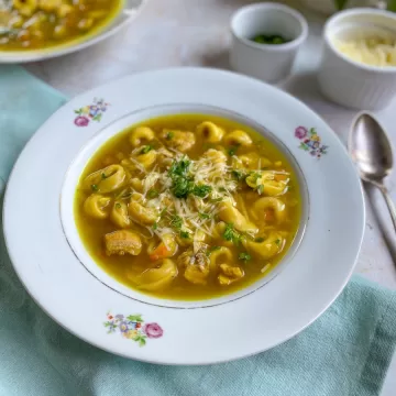 Sopa de capeletti