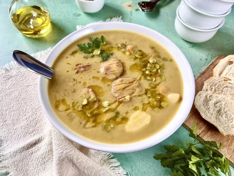 Receita de Sopa de ervilha com batata e cenoura