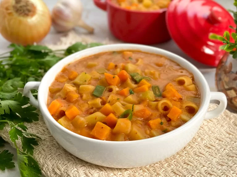 Receita de Sopa de feijão com legumes