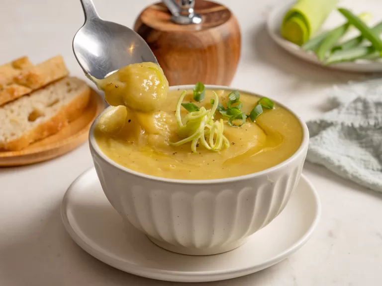 Receita de Sopa de legumes com alho-poró