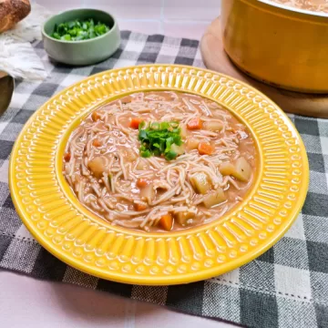 Sopa de macarrão