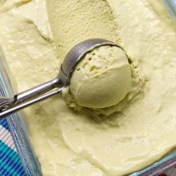 Sorvete de abacate cremoso