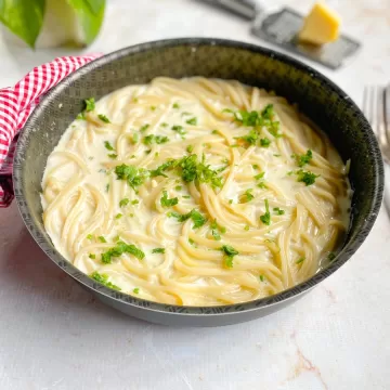 Talharim ao molho branco