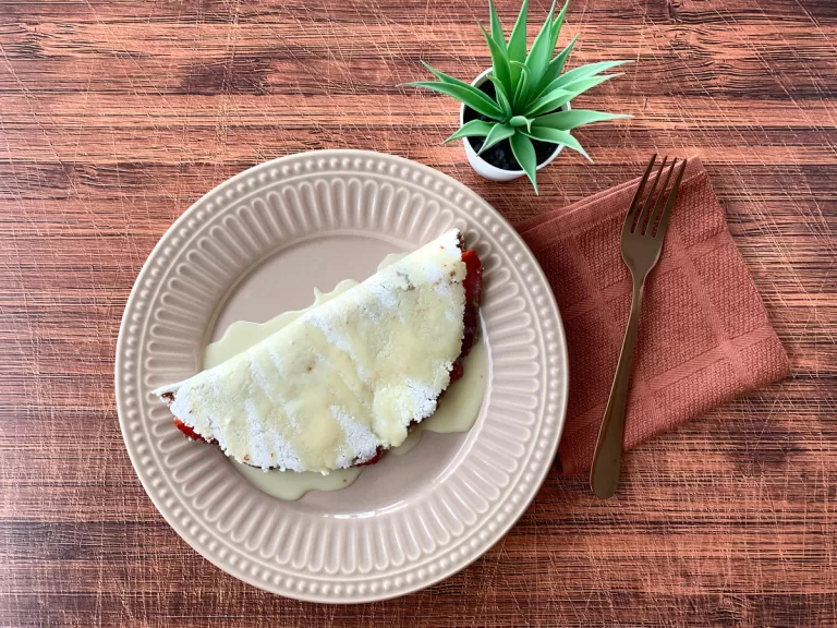 Receita de Tapioca doce de chocolate com morango