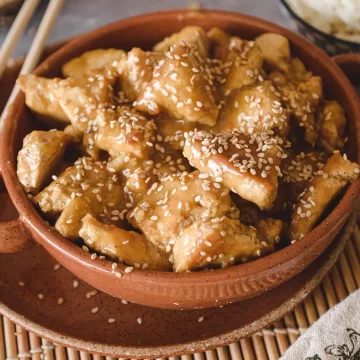 Tofu ao molho de laranja cremoso