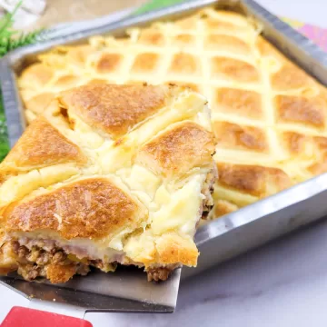 Torta de carne moída com requeijão