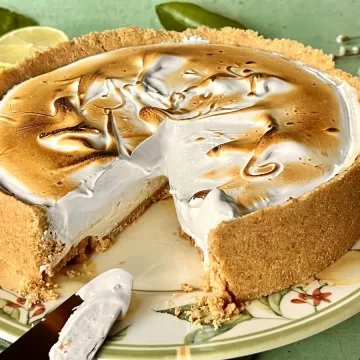 Torta de limão fácil com massa de bolacha