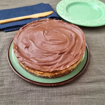 Torta gelada de doce de leite