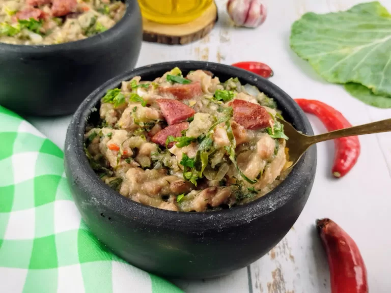 Receita de Tutu de feijão com couve