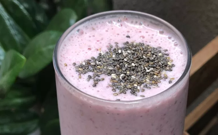 Receita de Vitamina de banana com morango