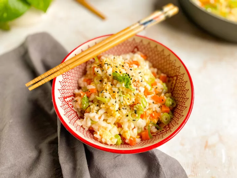 Receita de Yakimeshi tradicional