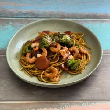 Yakisoba com camarão