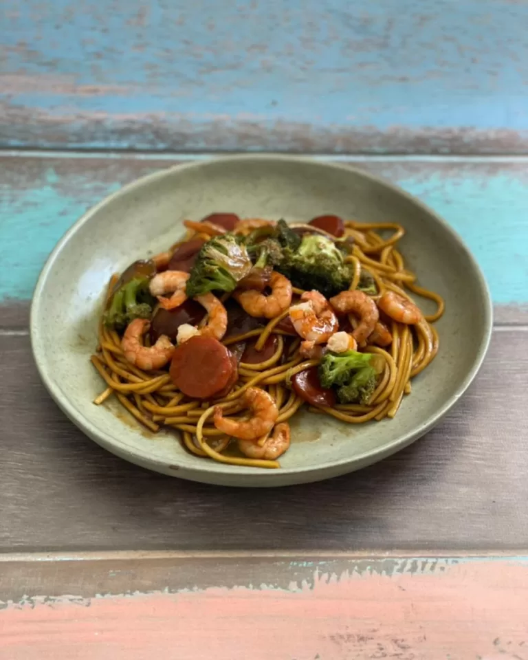 Receita de Yakisoba com camarão